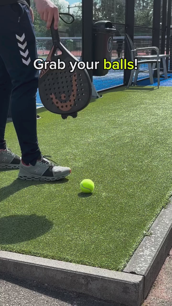 Padel Ball Picker video